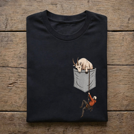 Ziege in der Hemdtasche